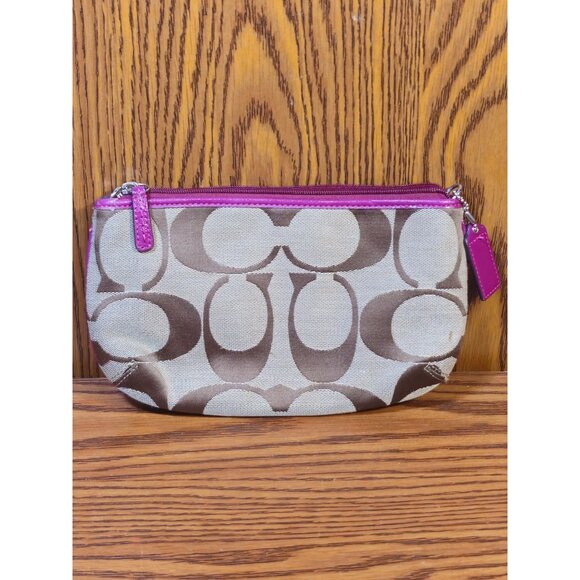 Coach Small Beige & Pink Signature Canvas Wristlet Bag With Zip Closure & Metal - Picture 5 of 9